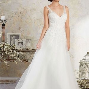 Alfred Angelo wedding gown brand new